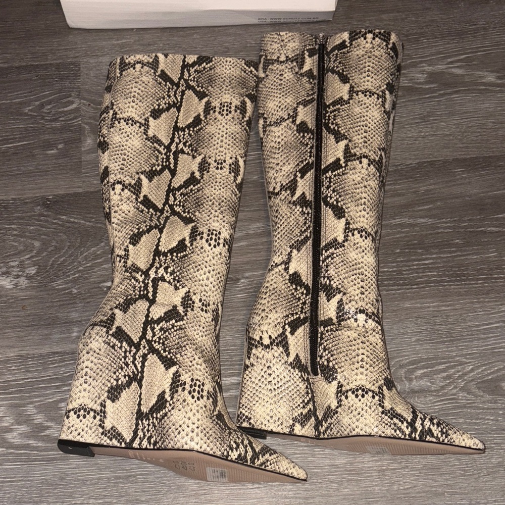 SCHUTZ Beige and Black Snakeskin Heeled Boots